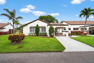 Lake Home For Sale in Boynton Beach, Florida