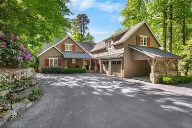 Welcome to an extraordinary lakefront retreat on Lake Toxaway - photo 1