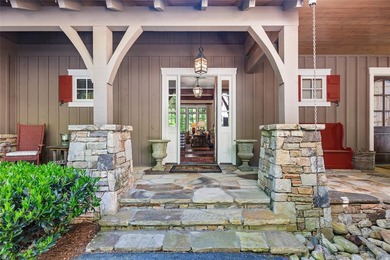 Welcome to an extraordinary lakefront retreat on Lake Toxaway - photo 2