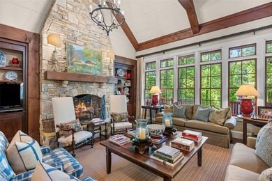 Welcome to an extraordinary lakefront retreat on Lake Toxaway - photo 9