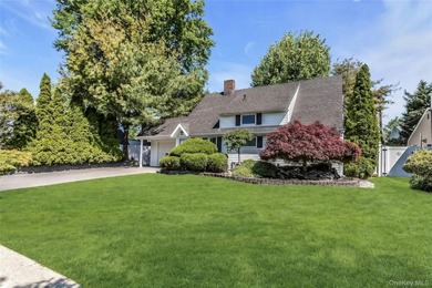 Welcome home to this immaculate move-in ready Cape nestled in - photo 3