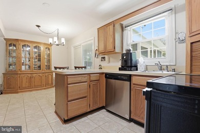 SELLERS ARE OFFERING A $10,000 BUYER CREDIT! RUN, don't walk - photo 7