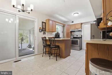 SELLERS ARE OFFERING A $10,000 BUYER CREDIT! RUN, don't walk - photo 9
