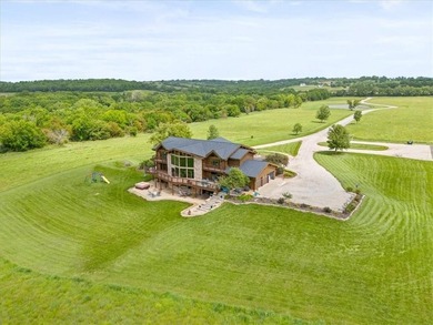 Welcome to Eagles Nest, a truly extraordinary estate offering a - photo 11
