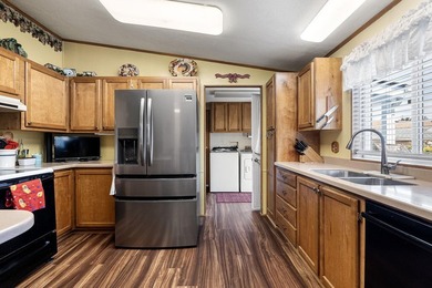 This well-maintained 3 bedroom, 2 bathroom home offers 1,296 - photo 15
