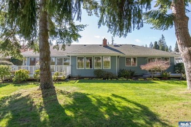 Stunning golf course views in this beautiful one level home - photo 15