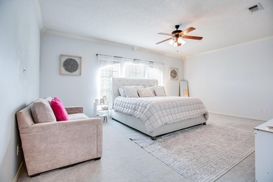 Beautiful 3 bedroom 2 bath home in the highly sought after - photo 19