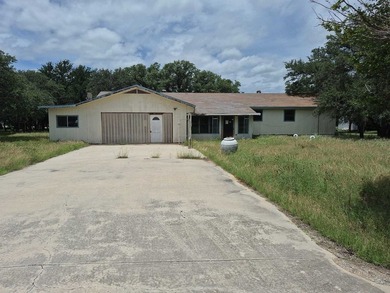 Lake Brownwood Home For Sale in May Texas