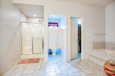 Beautiful 3 bedroom 2 bath home in the highly sought after - photo 22