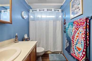 This well-maintained 3 bedroom, 2 bathroom home offers 1,296 - photo 27