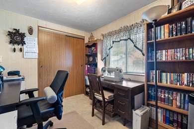 This well-maintained 3 bedroom, 2 bathroom home offers 1,296 - photo 28