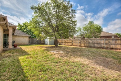 Beautiful 3 bedroom 2 bath home in the highly sought after - photo 28