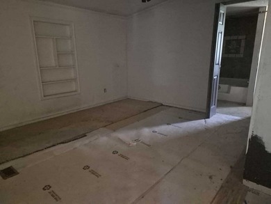 Opportunity-focused 4-bedroom, 2-bath property. Built in 1996 - photo 9