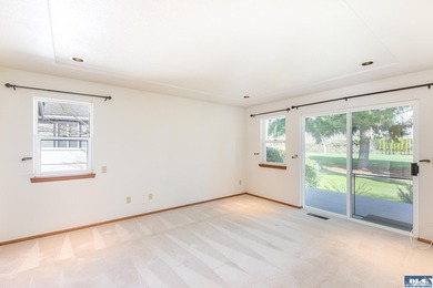 Stunning golf course views in this beautiful one level home - photo 31