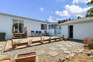 This well-maintained 3 bedroom, 2 bathroom home offers 1,296 - photo 35