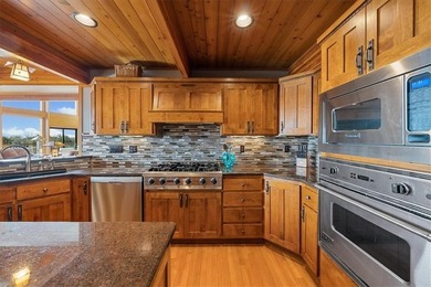 Welcome to Eagles Nest, a truly extraordinary estate offering a - photo 43