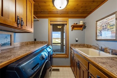 Welcome to Eagles Nest, a truly extraordinary estate offering a - photo 48