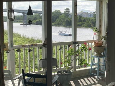 Spacious and renovated 2-bedroom 2-bath condo in the gated - photo 4
