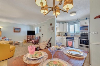 Welcome to Hilton Head Resort! This beautifully renovated - photo 1