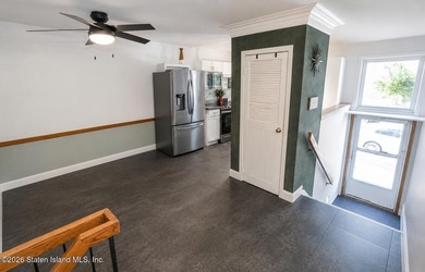 Welcome to 115 Forest Green, a beautifully maintained - photo 7