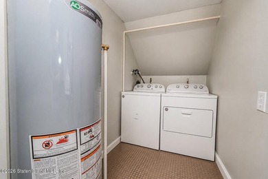 Welcome to 115 Forest Green, a beautifully maintained - photo 8