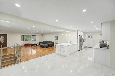 Located in the heart of Great Neck Village, this impeccably - photo 6