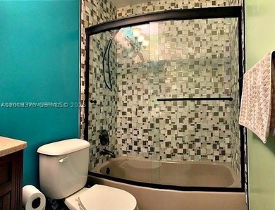 UPDATED UNIT WITH VERY NICE LAKE VIEW , SPACIOUS KITCHEN , AND - photo 7