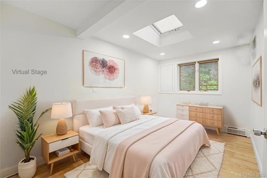 Located in the heart of Great Neck Village, this impeccably - photo 7