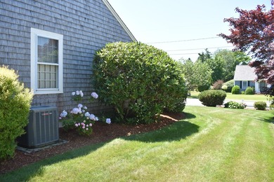 A West Dennis ''Jewel'' of a home. 34 Fisk Street offering three - photo 9