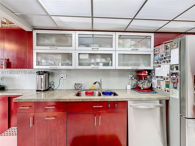 GREAT SIZE APT, THREE BEDROOMS AND THREE BATH APT IN WINSTON - photo 1