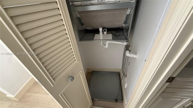 Very bright and beautifully updated 1-bedroom, 2-bath residence