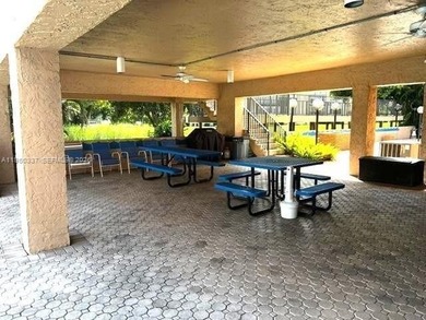 Very bright and beautifully updated 1-bedroom, 2-bath residence