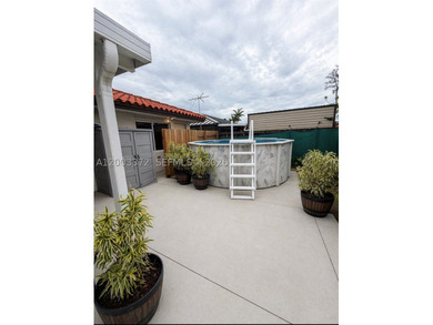 Beautiful, move-in ready home! This well-maintained property - photo 4