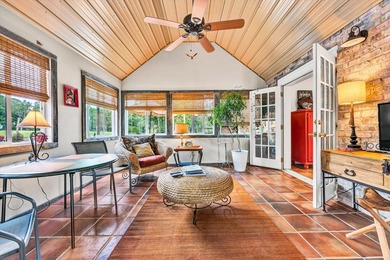 Welcome to Cedar Hall Farm! This 1918 beauty has been restored - photo 29