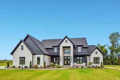 (private lake, pond, creek) Home For Sale in Newburgh Indiana