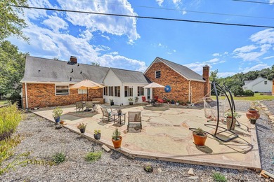 Welcome to Cedar Hall Farm! This 1918 beauty has been restored - photo 36