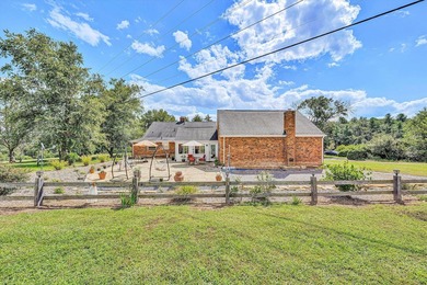 Welcome to Cedar Hall Farm! This 1918 beauty has been restored - photo 42