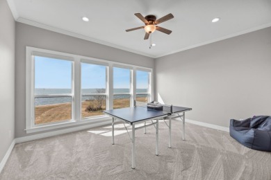 Amazing 4 bed 4 bath lake home on open water! Incredible views! - photo 26