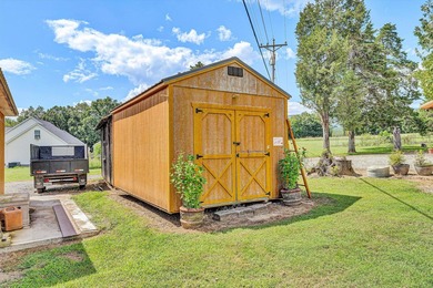 Welcome to Cedar Hall Farm! This 1918 beauty has been restored - photo 48