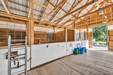 Welcome to Cedar Hall Farm! This 1918 beauty has been restored - photo 52