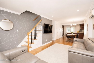 Welcome to 209 Sommer Avenue! This gorgeous 1-family, 3 bedroom - photo 4