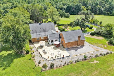 Welcome to Cedar Hall Farm! This 1918 beauty has been restored - photo 58