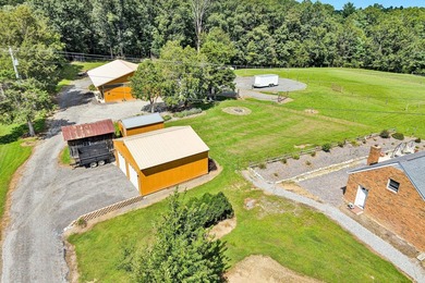 Welcome to Cedar Hall Farm! This 1918 beauty has been restored - photo 59