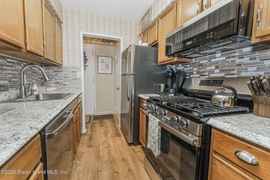 Welcome to 2 Elmwood Park Drive #516, a well-maintained and - photo 7