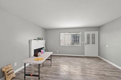 Great starter home. Single story, large backyard. Fresh interior - photo 6