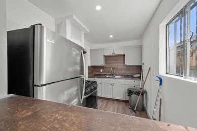 Great starter home. Single story, large backyard. Fresh interior - photo 9