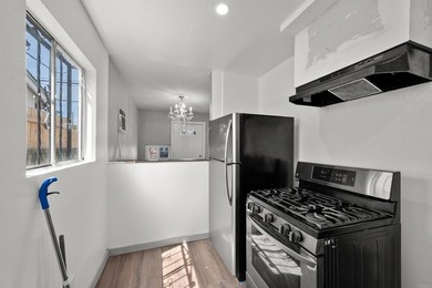 Great starter home. Single story, large backyard. Fresh interior - photo 10
