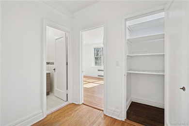 Welcome to 1 Meadow Dr in Woodmere, New York. A stunning - photo 15