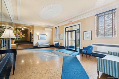 Welcome to 1 Meadow Dr in Woodmere, New York. A stunning - photo 20