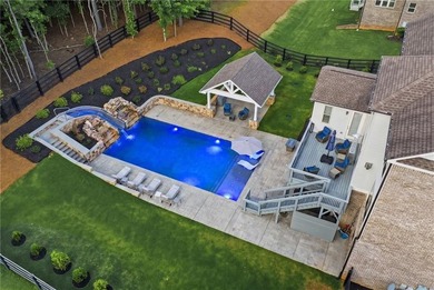 Tucked away within one of Milton's most prestigious gated - photo 5